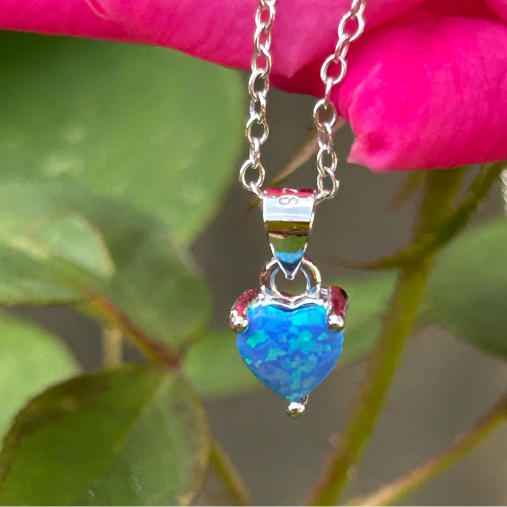 Gorgeous Opal Heart Pendant sterling silver 925